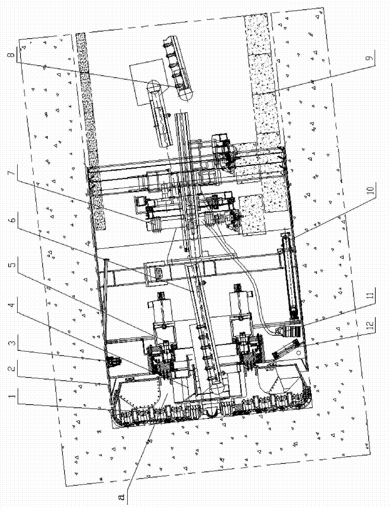 A long-distance large-slope inclined shaft full-section rock roadheader