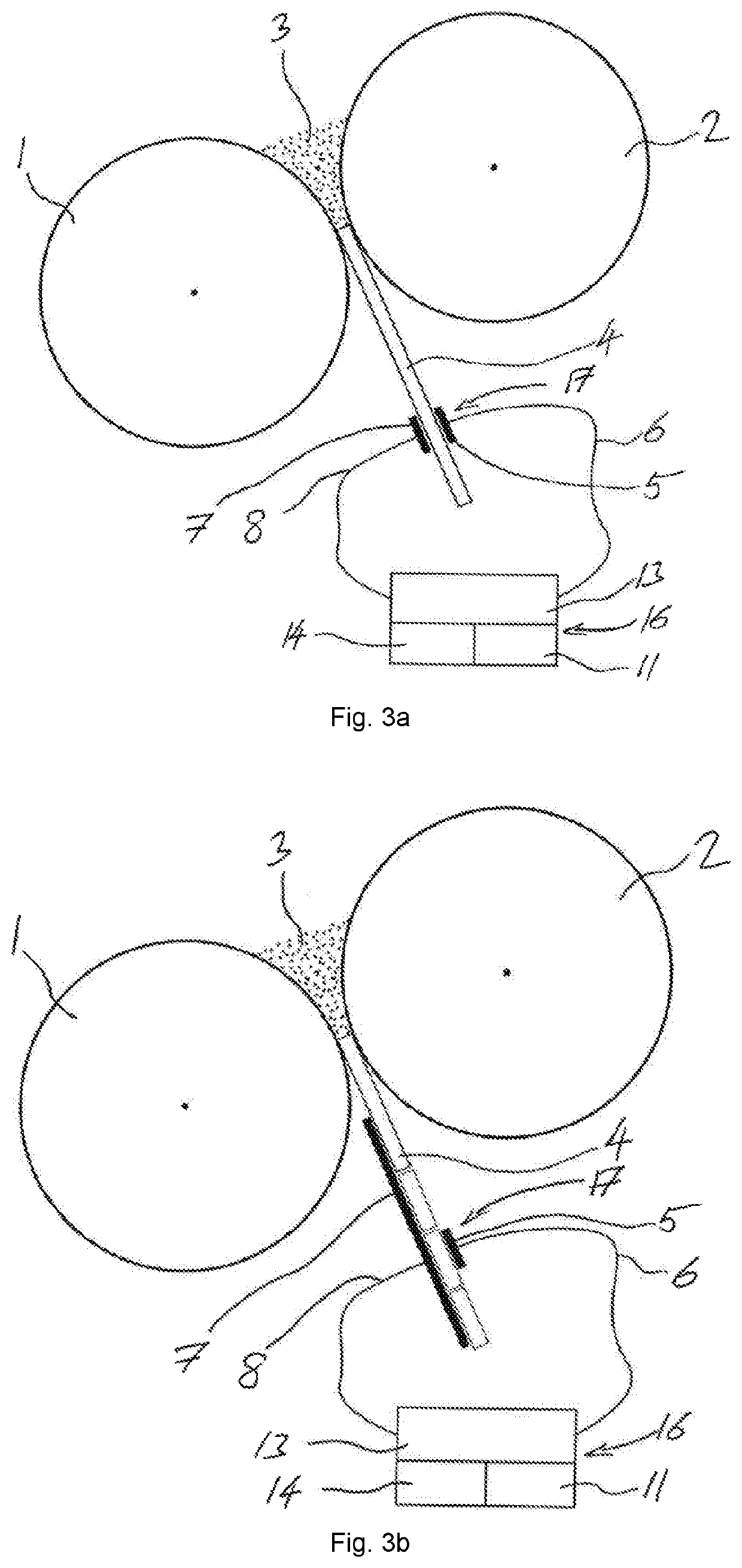 Use of a solid fraction sensor to evaluate a solid fraction of a target pharmaceutical sample and solid fraction sensor