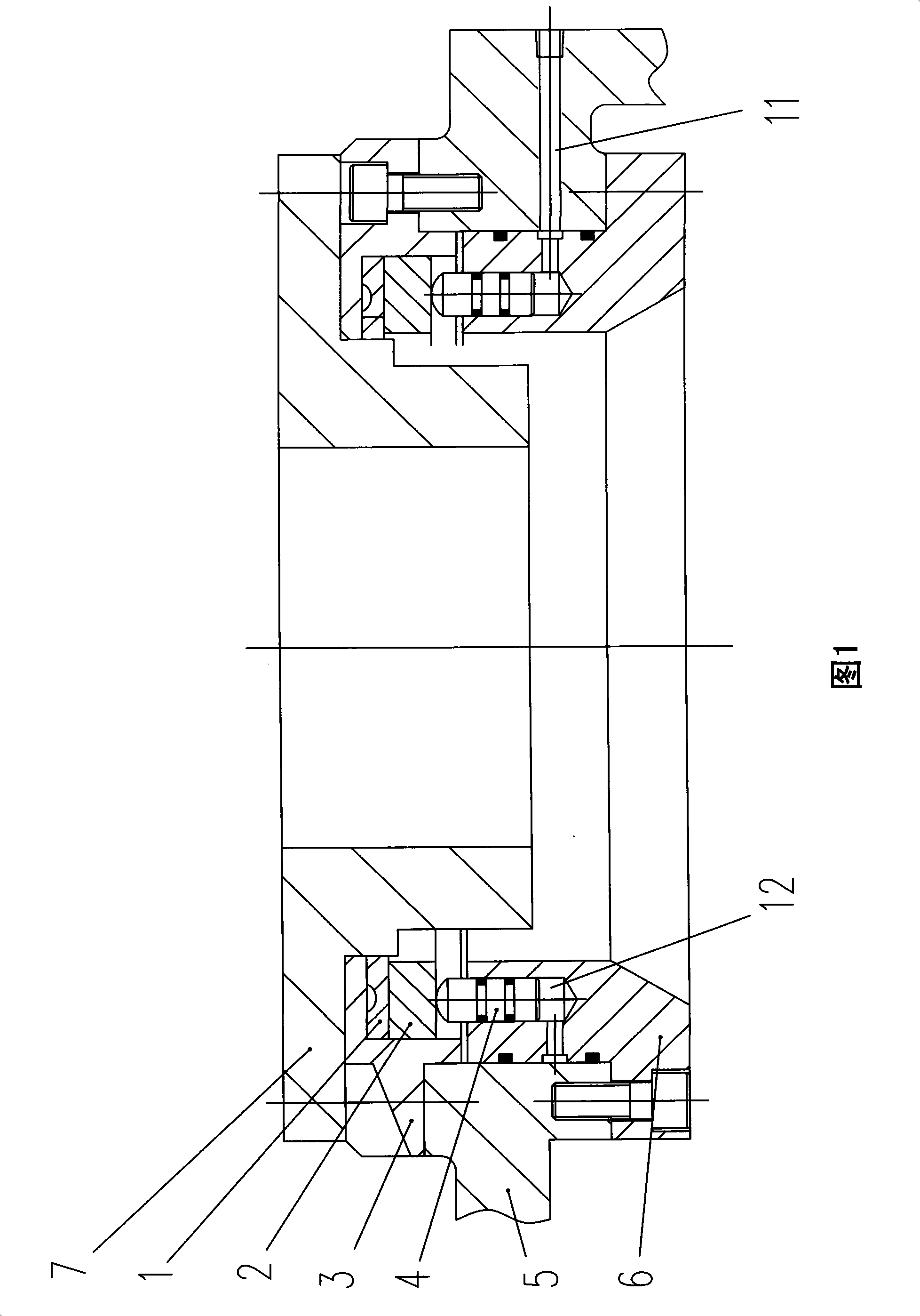 Outside centering and clamping mechanism for disc parts