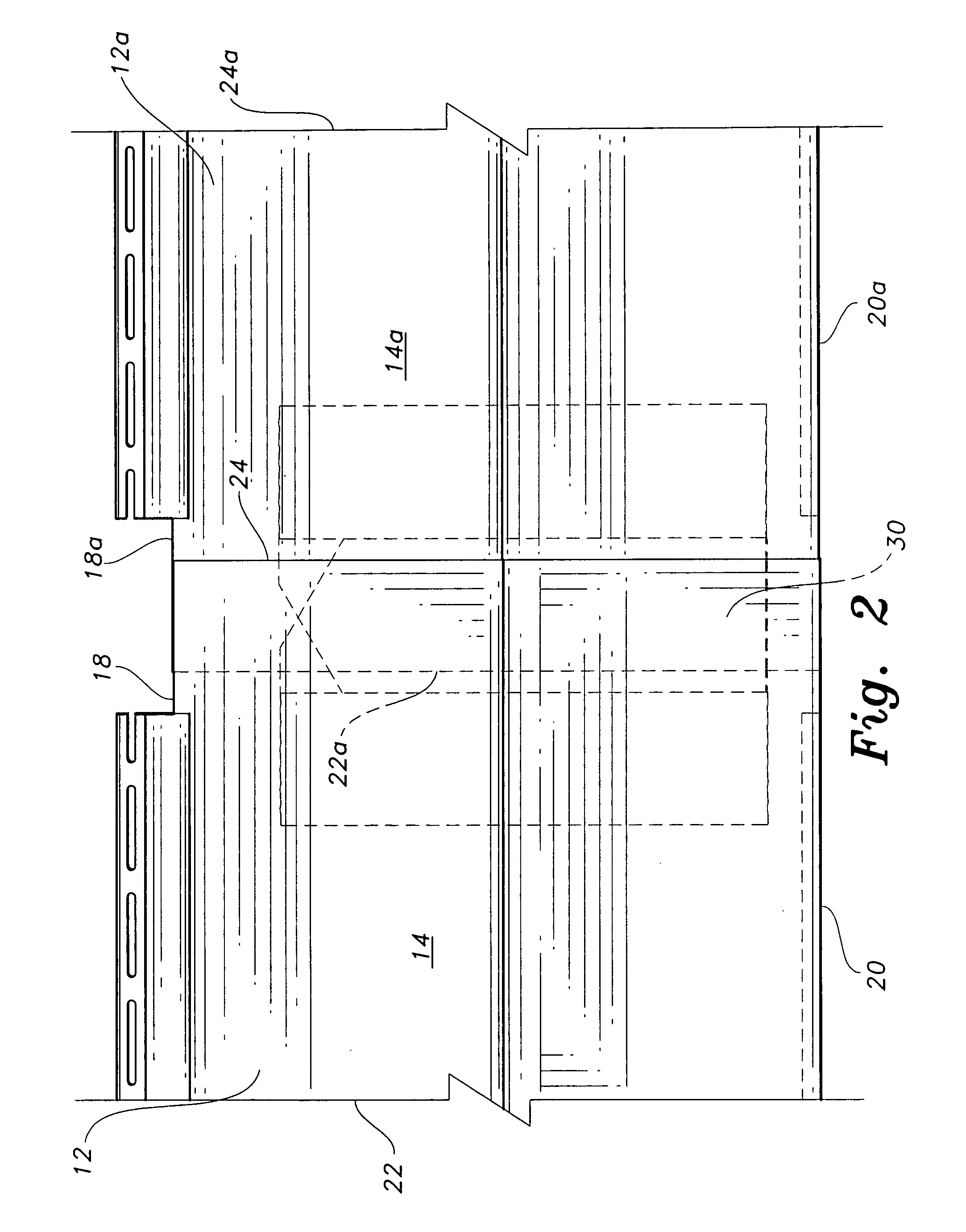 Locking laps for vinyl siding