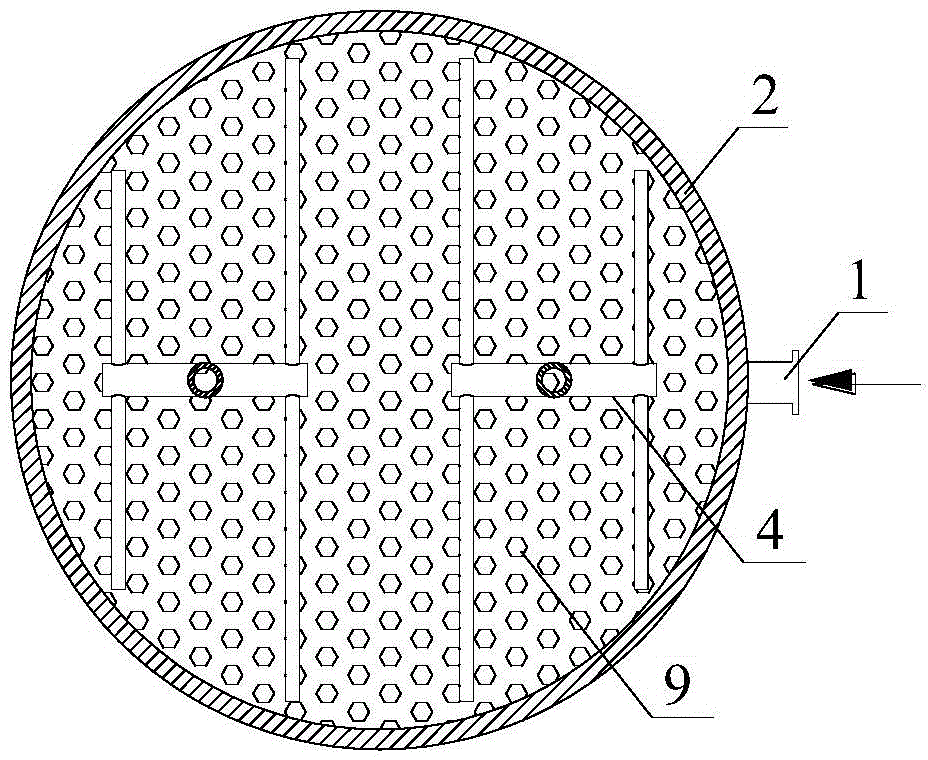 Temperature stratification type heat accumulating/releasing device