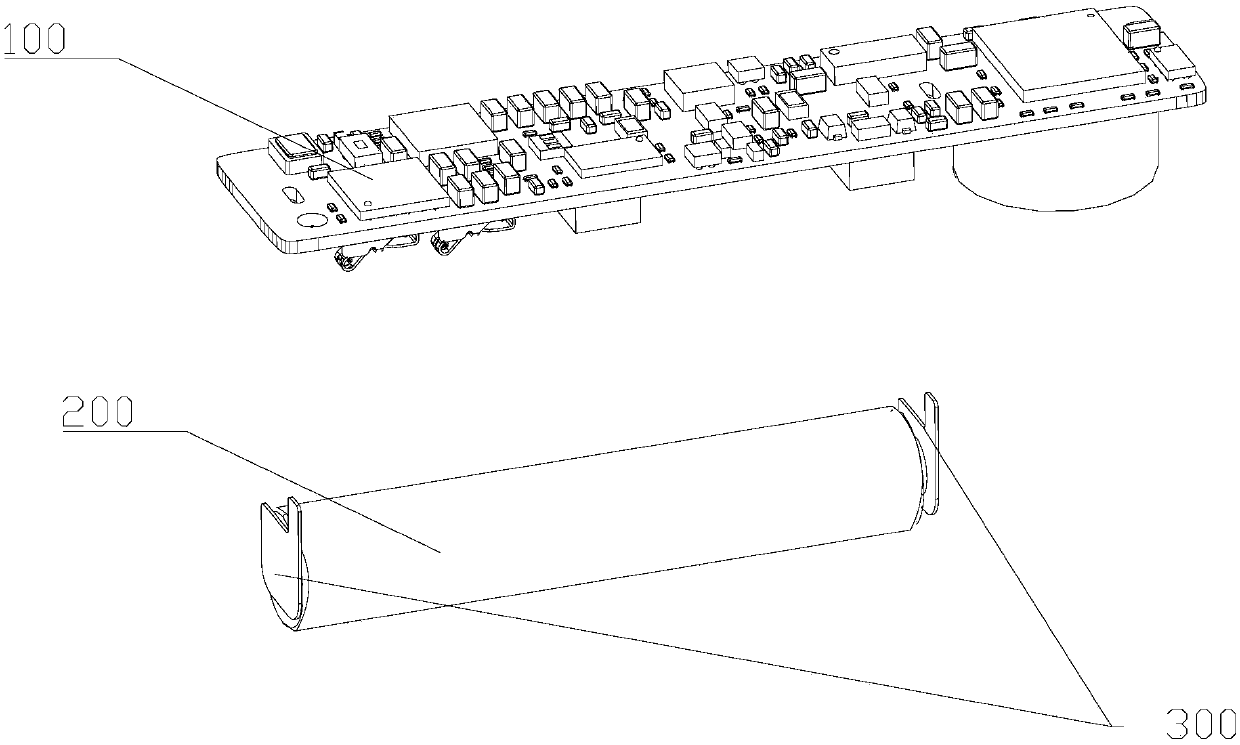 Automatic feeding device and method of cylindrical lithium battery assembled by wearable intelligent device