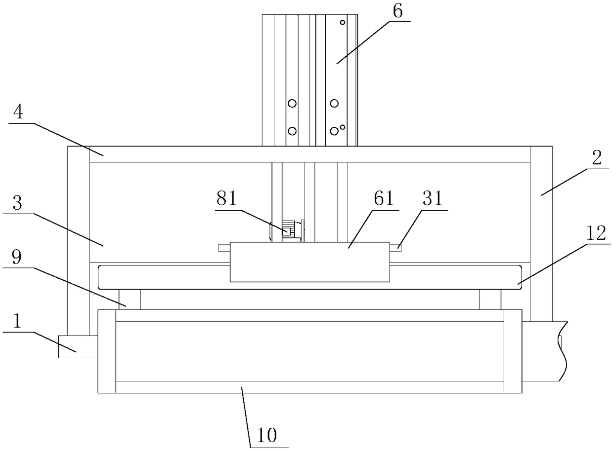 Feeding device of wood rounding machine and operation method of feeding device