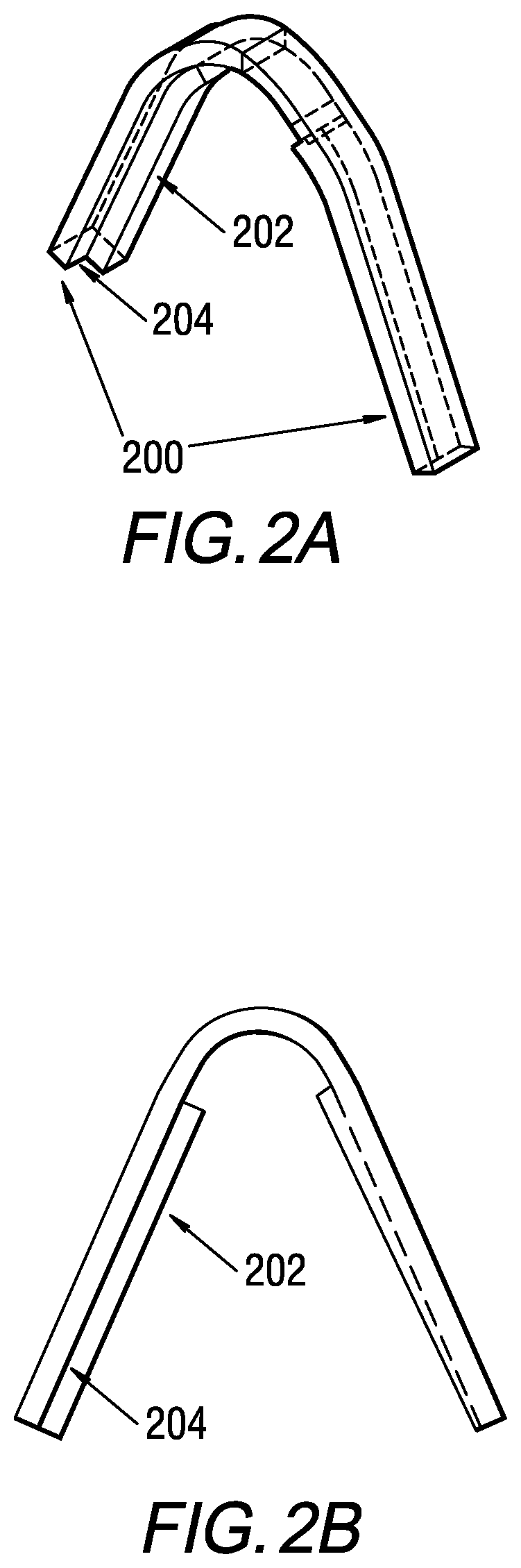 Surgical clip for simultaneous bleeding control of a blood vessel and cutting