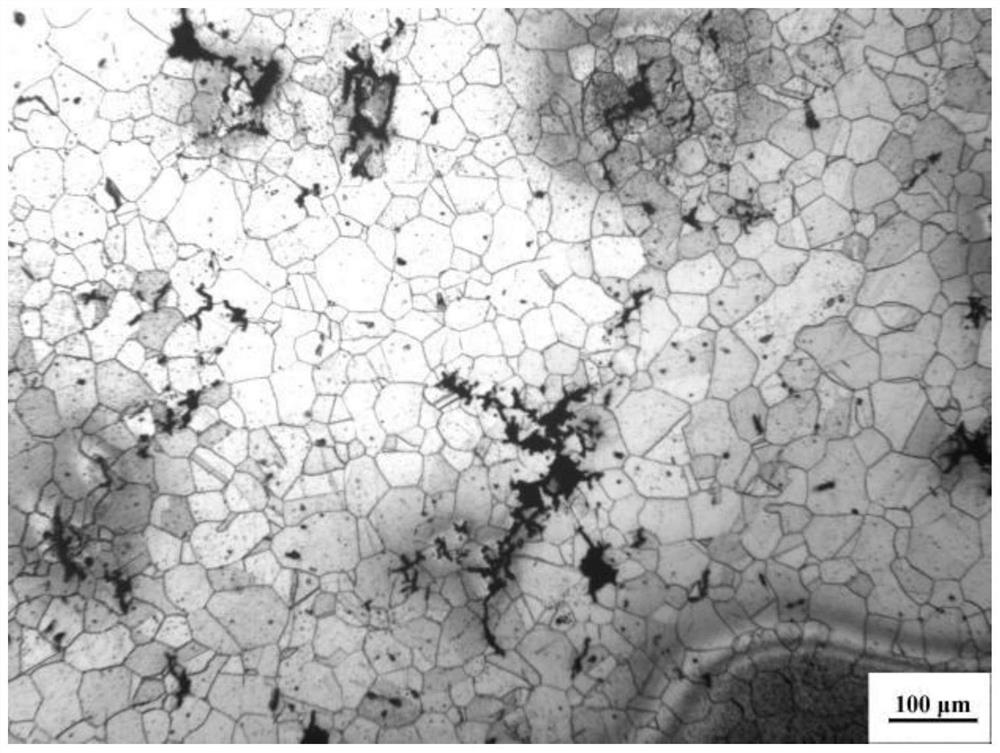 A method for compensating heating assisted free forging to produce difficult-to-deform nickel-based superalloys