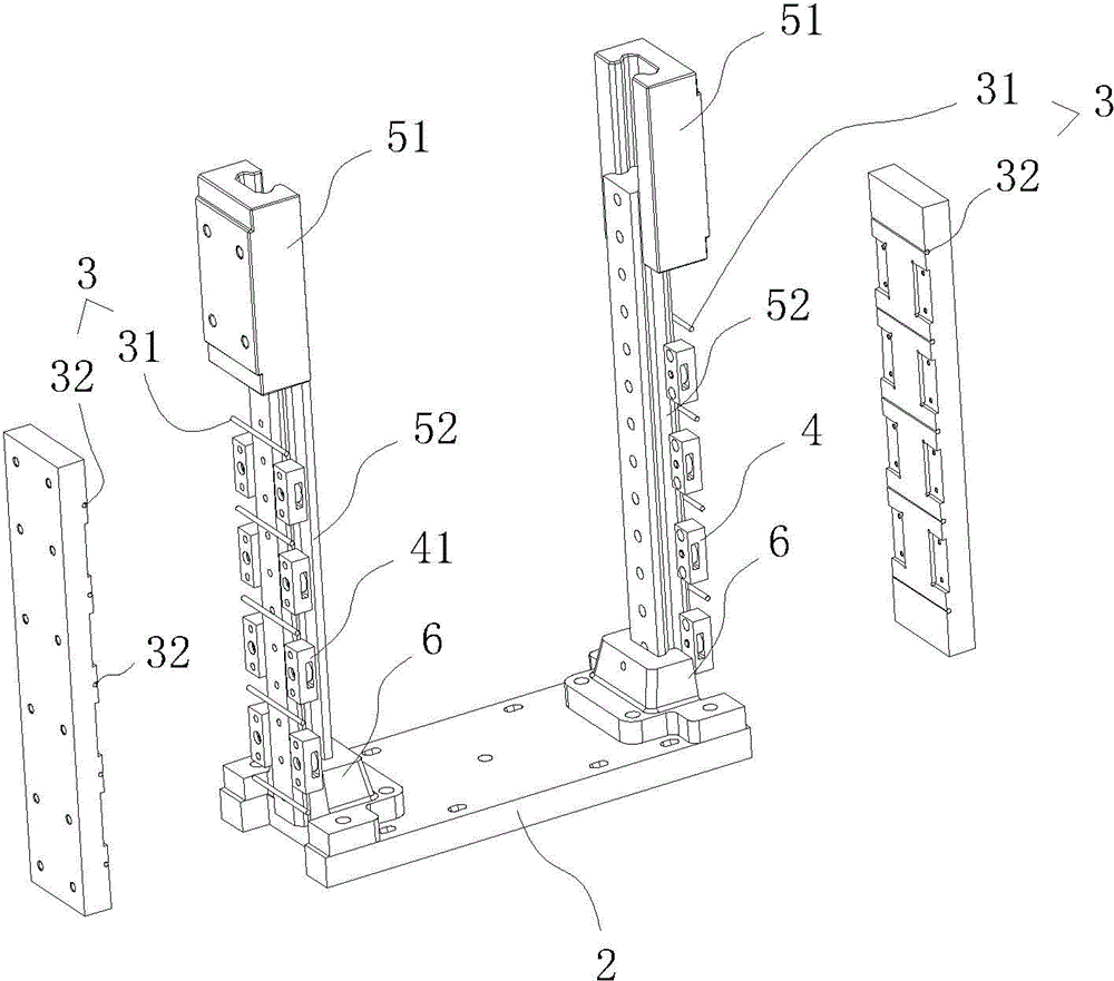 Pressing mechanism for molding APG (automatic pressure gelation) insulating part