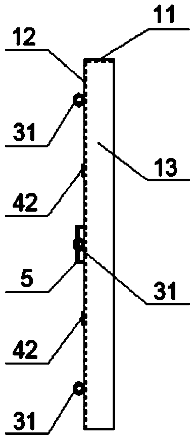 Auxiliary device for installing prefabricated outer wall board and using method thereof