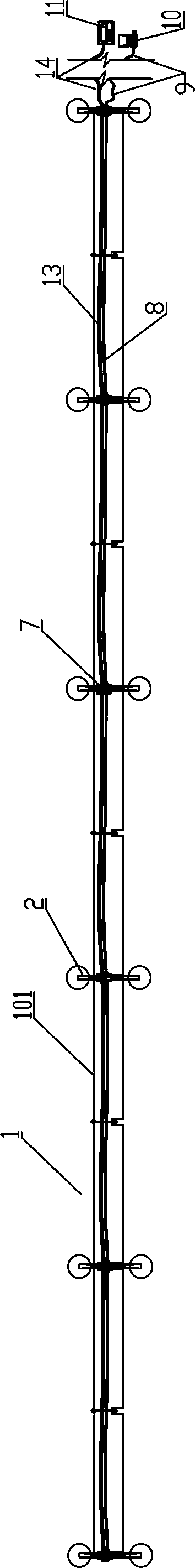 Bottom-sitting-type underwater platform adapting to uneven water bottoms and storing and expanding method of bottom-sitting-type underwater platform