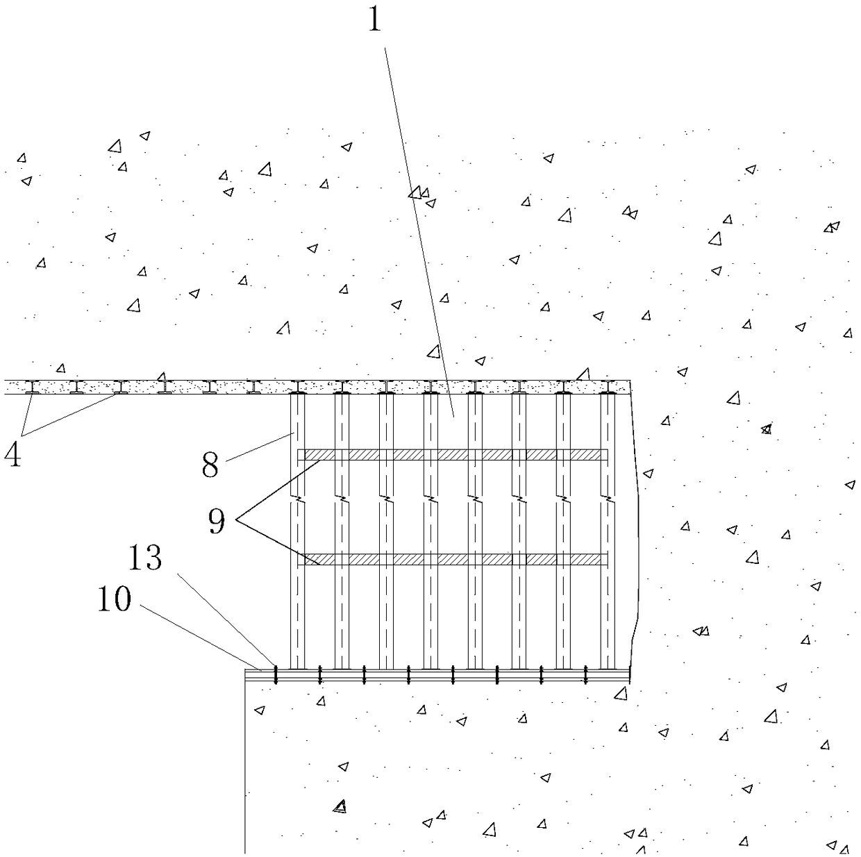 Method of constructing center division of upper bench of tunnel crossing stratum fracture zone