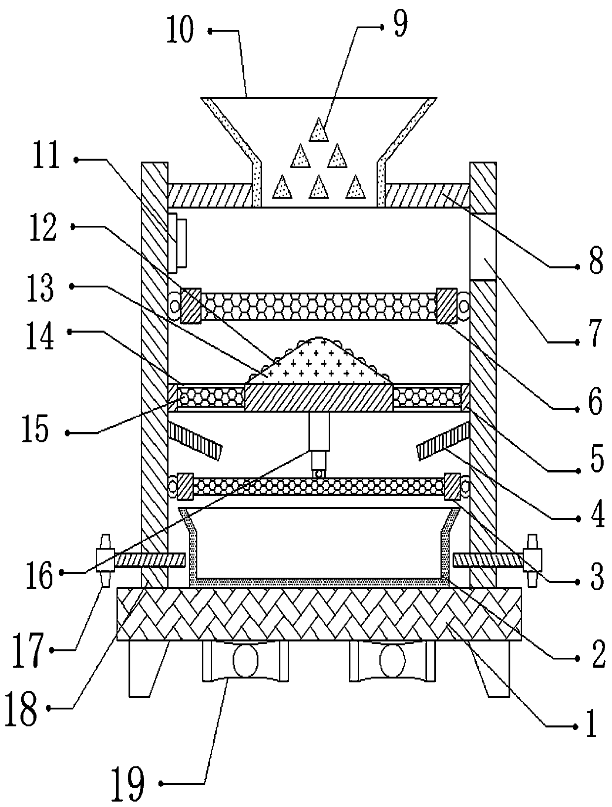 Raw material cleaning device for glutinous rice wine production