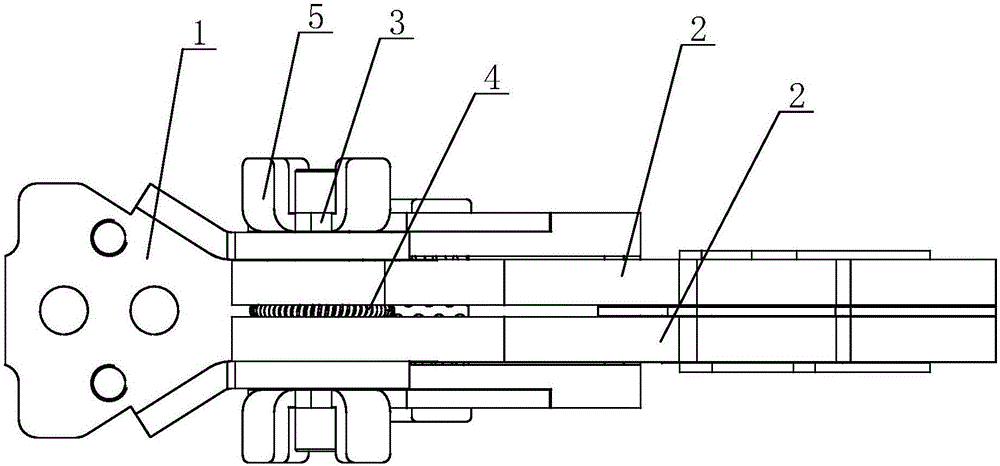 Moving contact clamping structure for circuit breaker