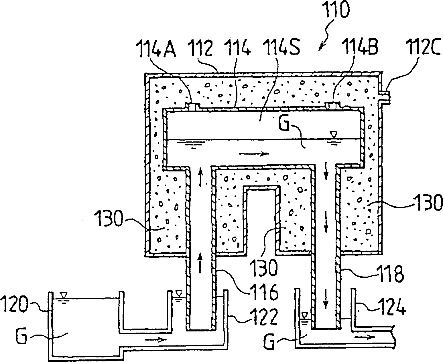 Vacuum degassing device of glass melt