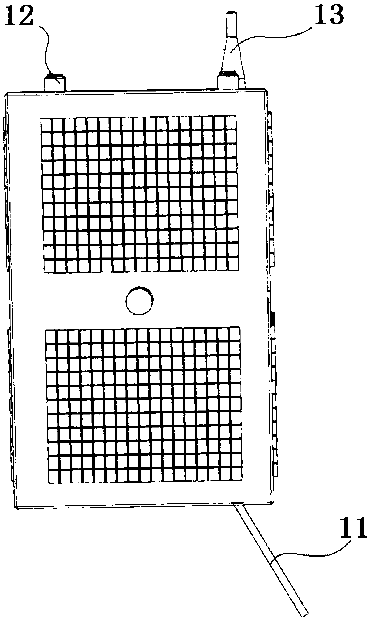 Device and method for capturing and cleaning space debris