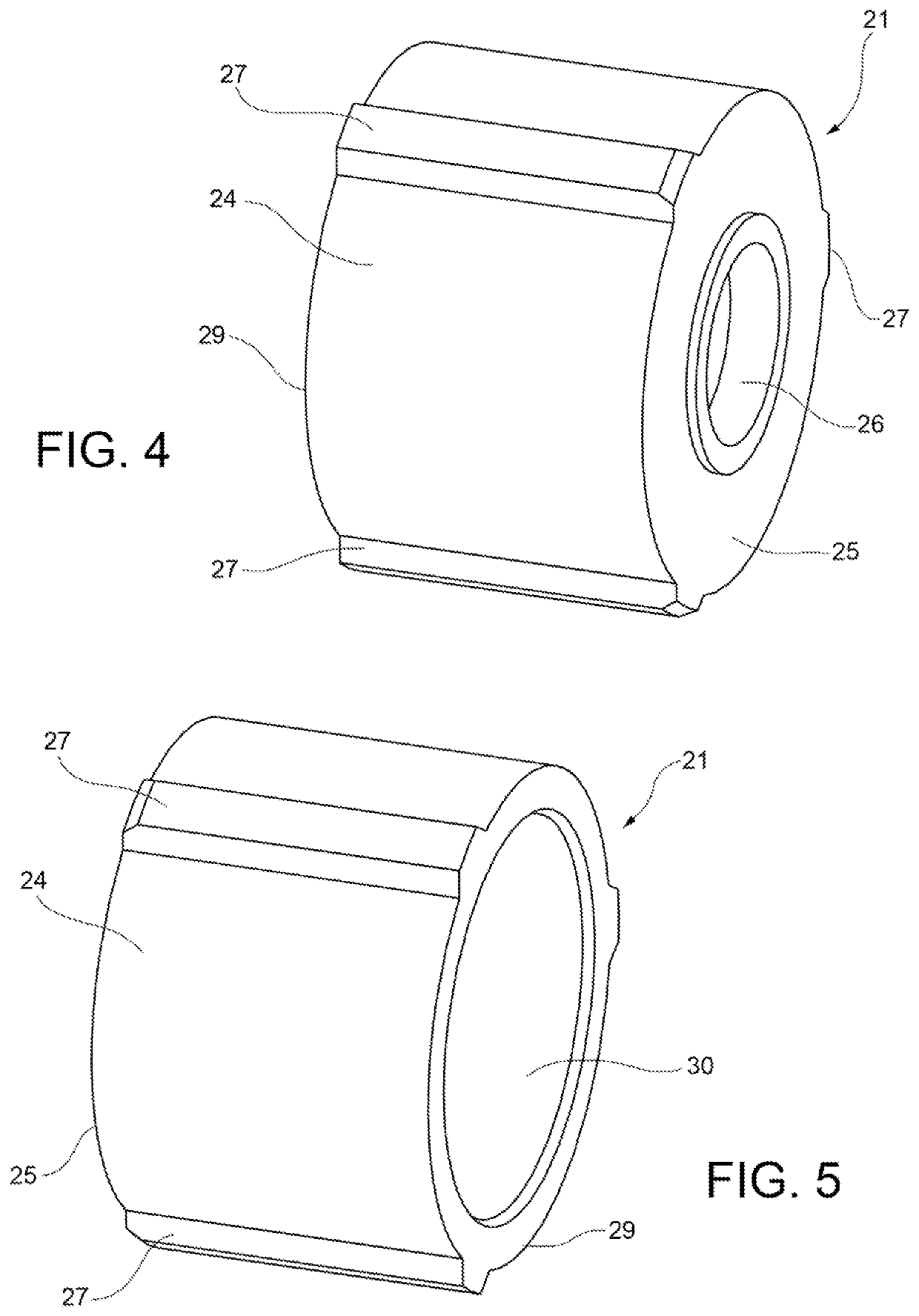 Filtering device for damping vibrations in a conduit of a hydraulic actuation system for disengaging a clutch