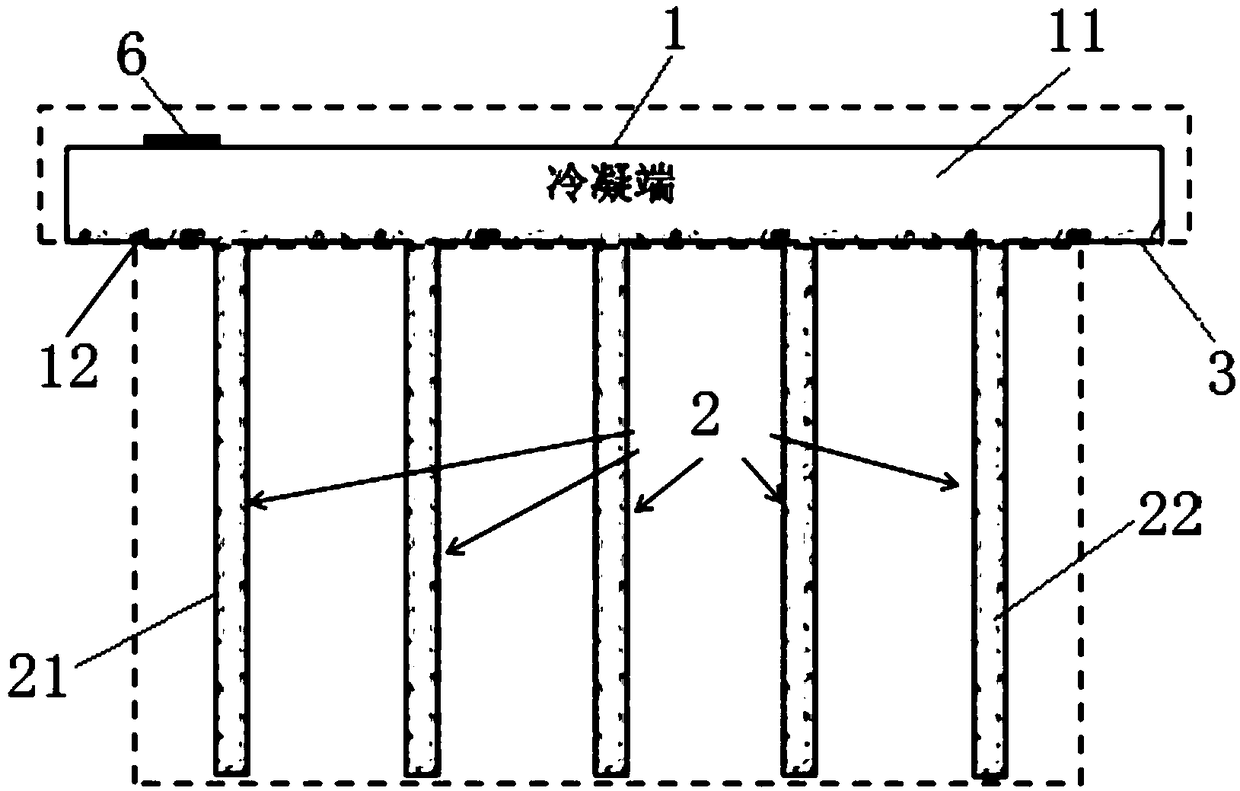 A battery two-phase heat dissipation device based on the heat pipe principle and a heat dissipation method thereof