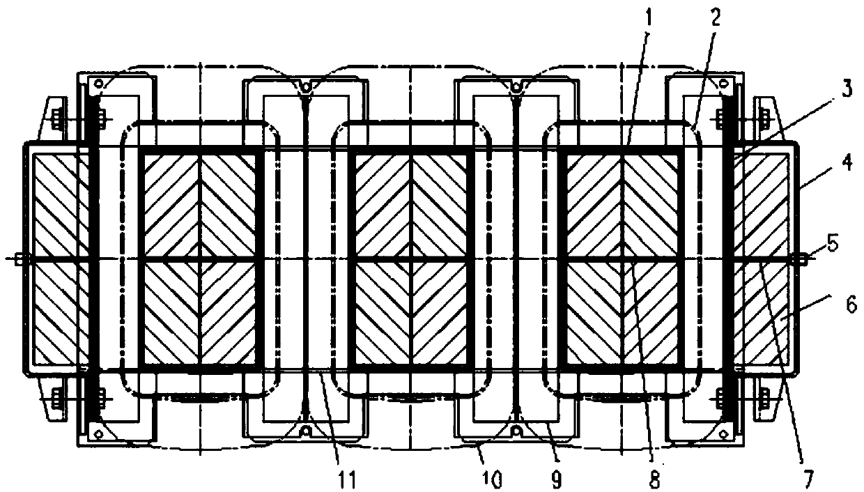 Amorphous alloy transformer body structure having short-circuit resistant capability