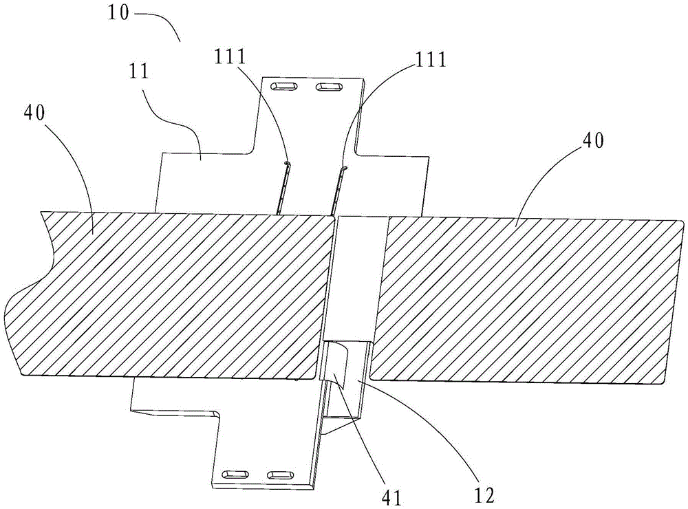 Laser cutting device