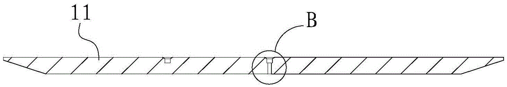 Laser cutting device