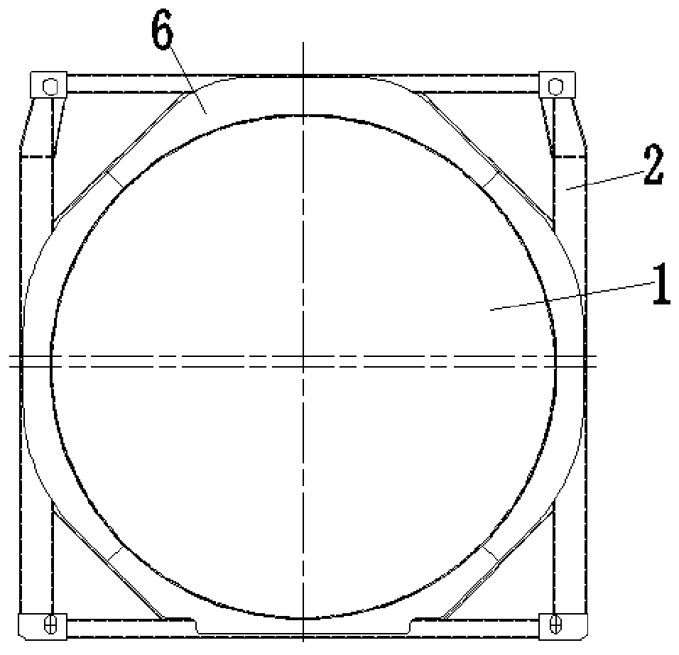 Road tank container with saddle structures