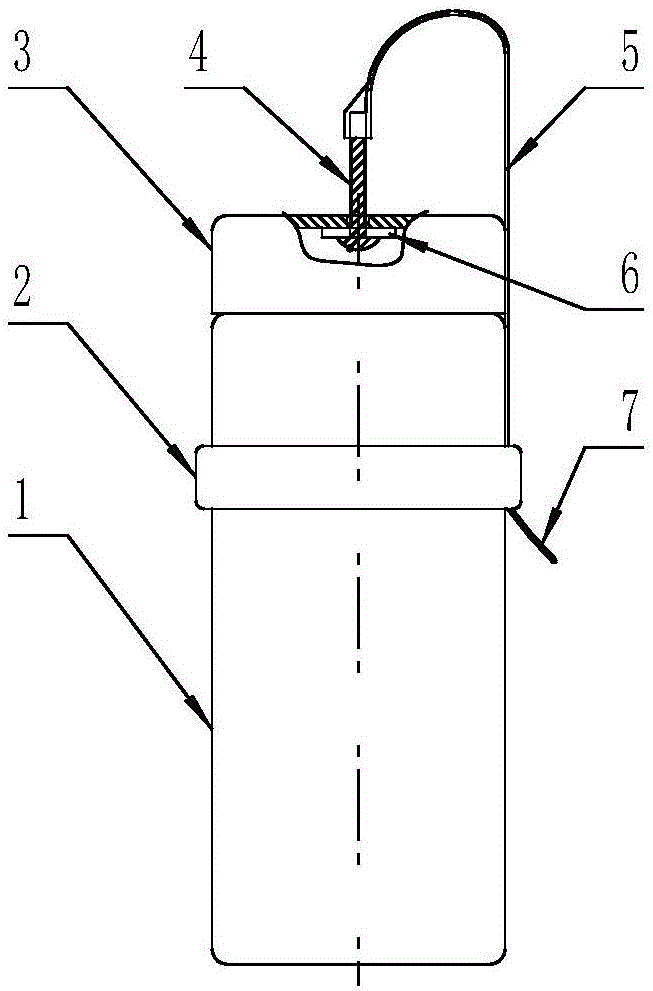 Drinking cup capable of moving cover by single hand