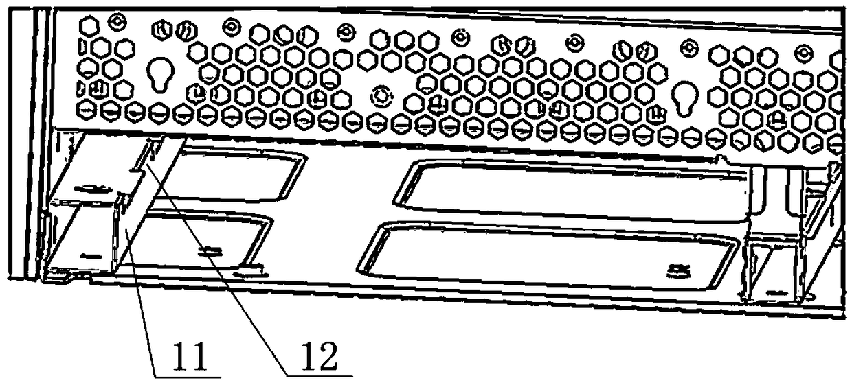 Server chassis and high-density hard disk array mounting structure thereof