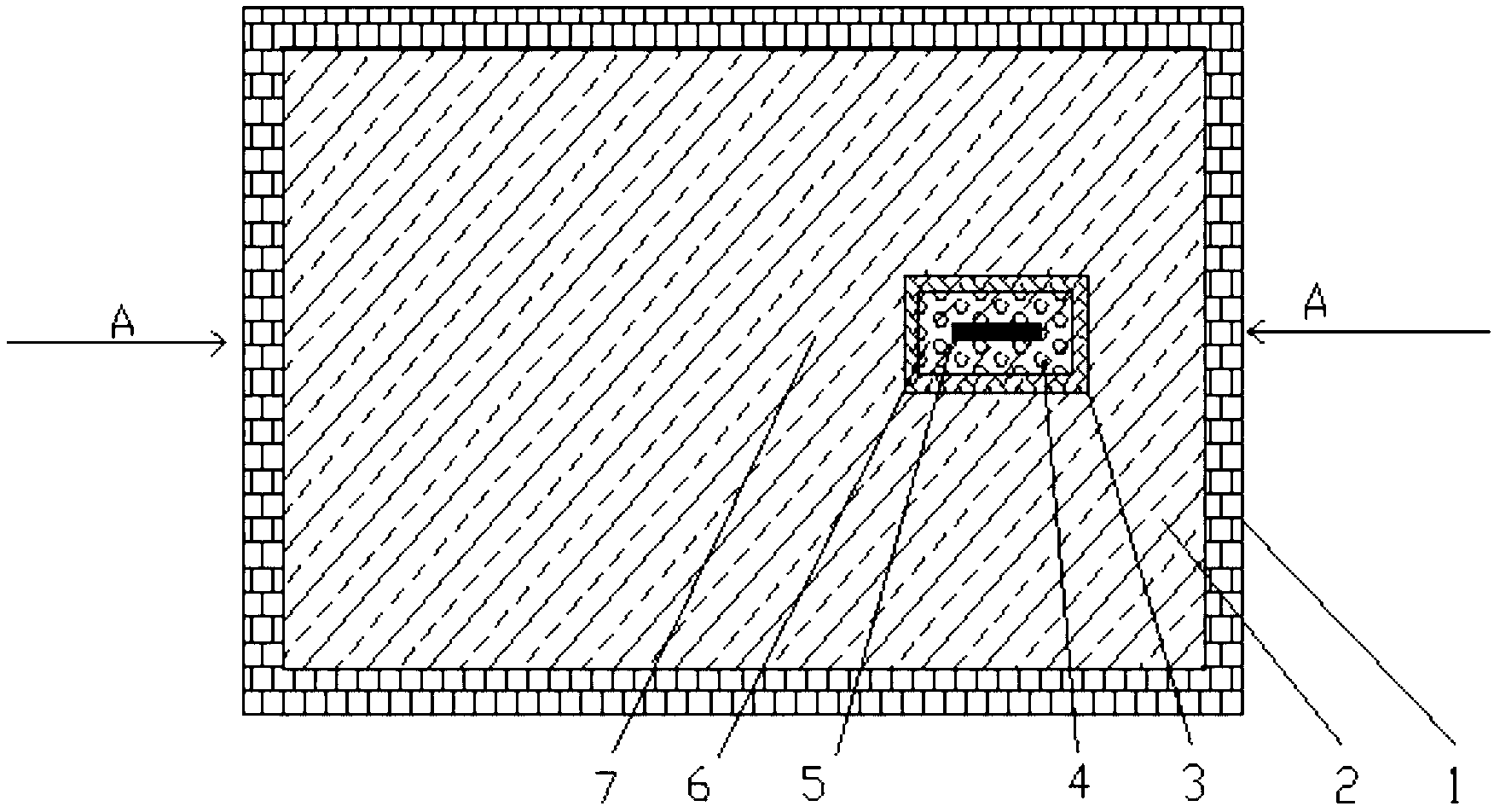 Protecting pouring method of crystallizer feeding steel belt