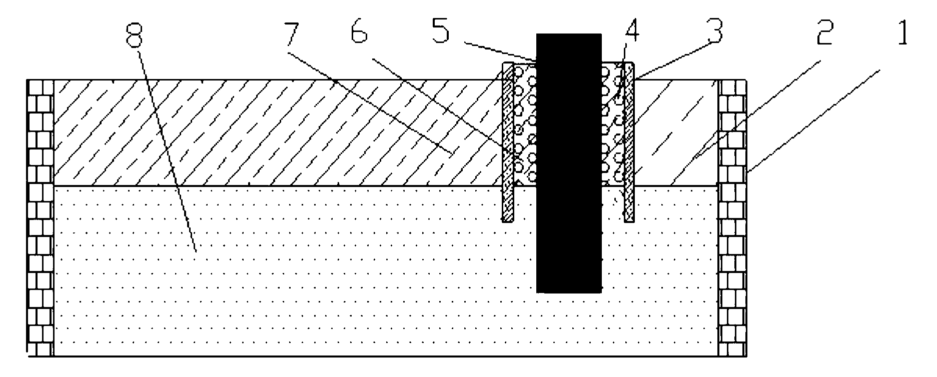 Protecting pouring method of crystallizer feeding steel belt