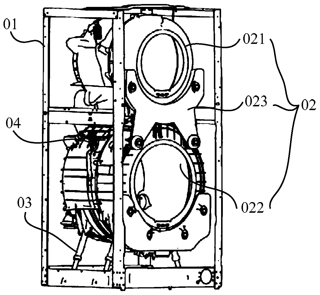 A multi-tub washing machine