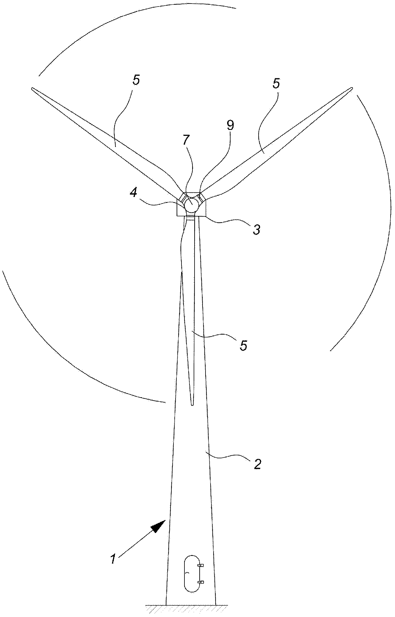 Wind turbine with hydraulic blade pitch system