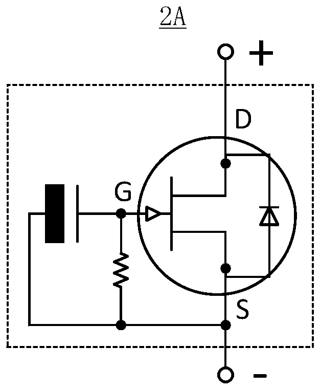 Voltage control circuit, headphone type detection configuration circuit, driving circuit and method