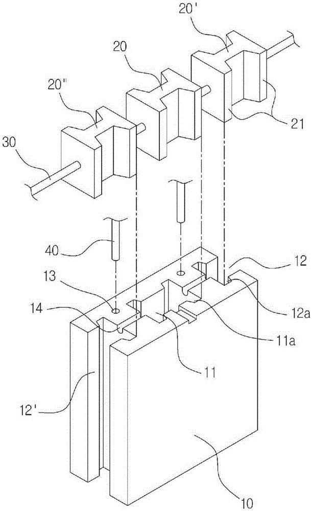 Method for constructing wall of building and wall structure