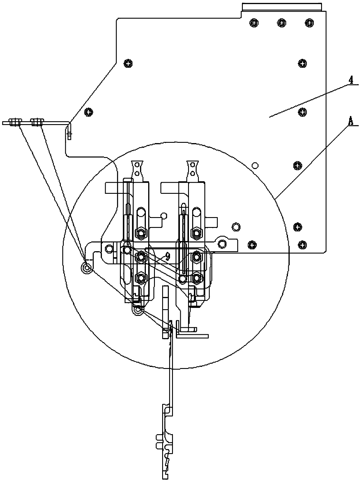 Feeding mechanism of yarn switcher