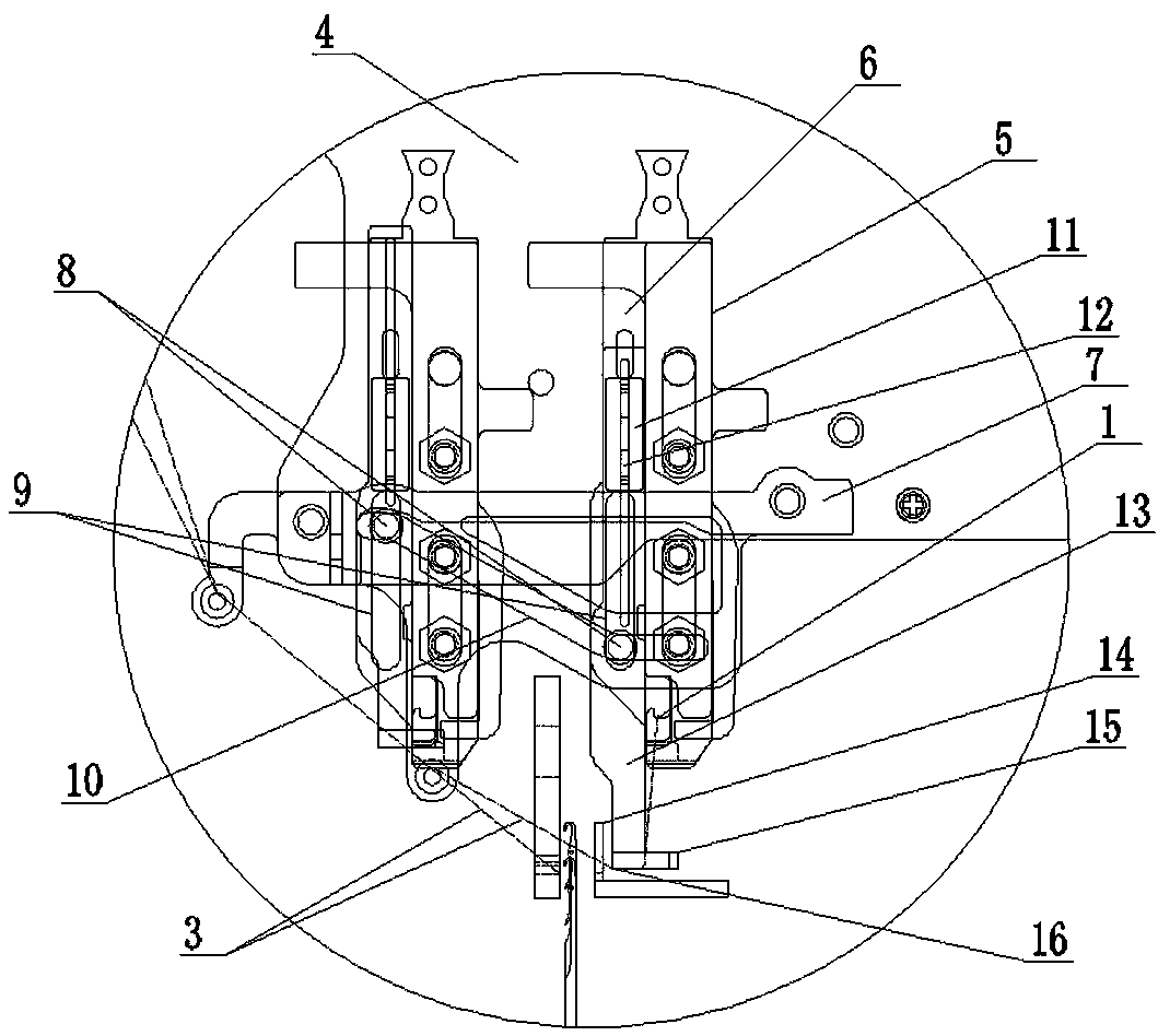 Feeding mechanism of yarn switcher