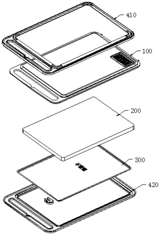 Combined anti-corrosion and mildew-proof chopping board