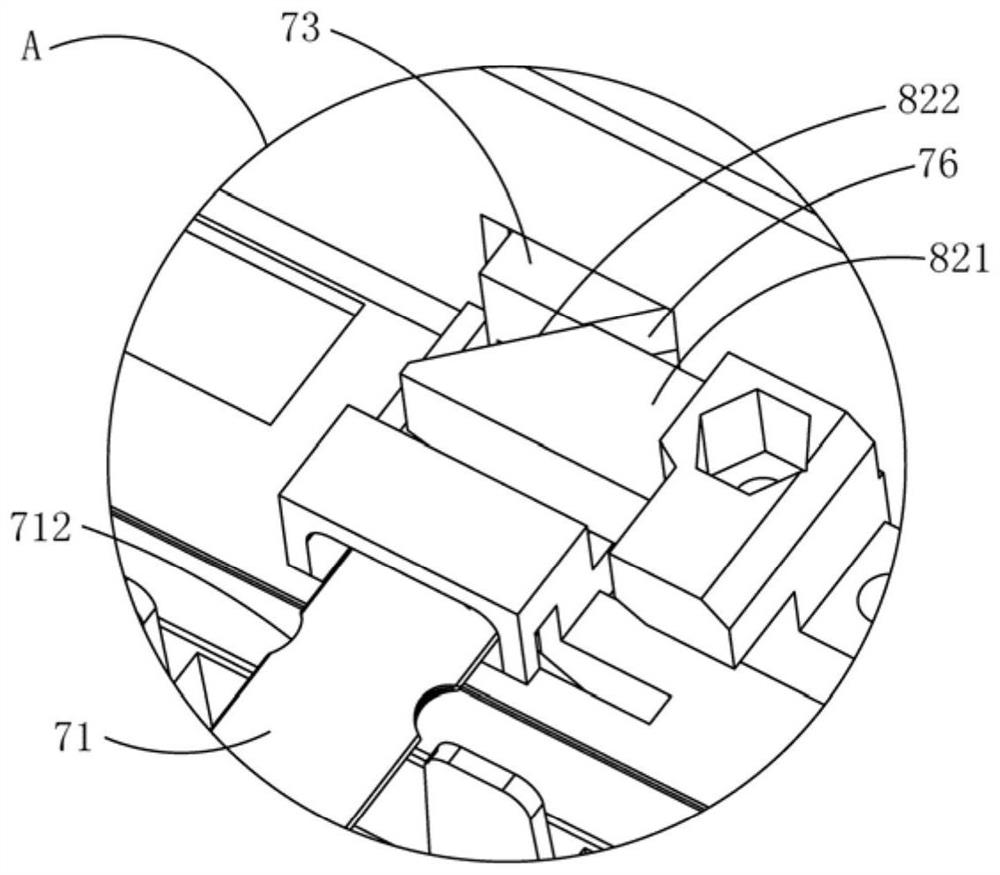 Improved vacuumizing sealing machine capable of automatically locking cover