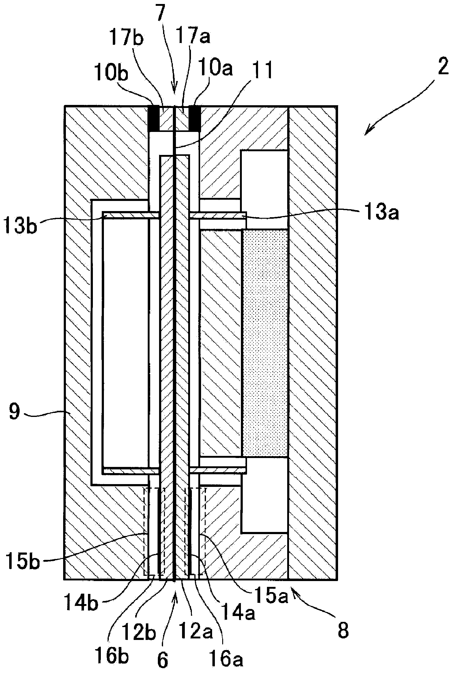 Servo-type acceleration sensor