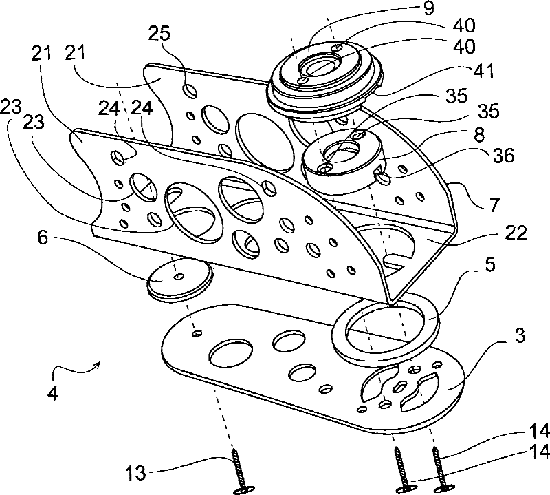 Inline skateboard with differentiated wheels