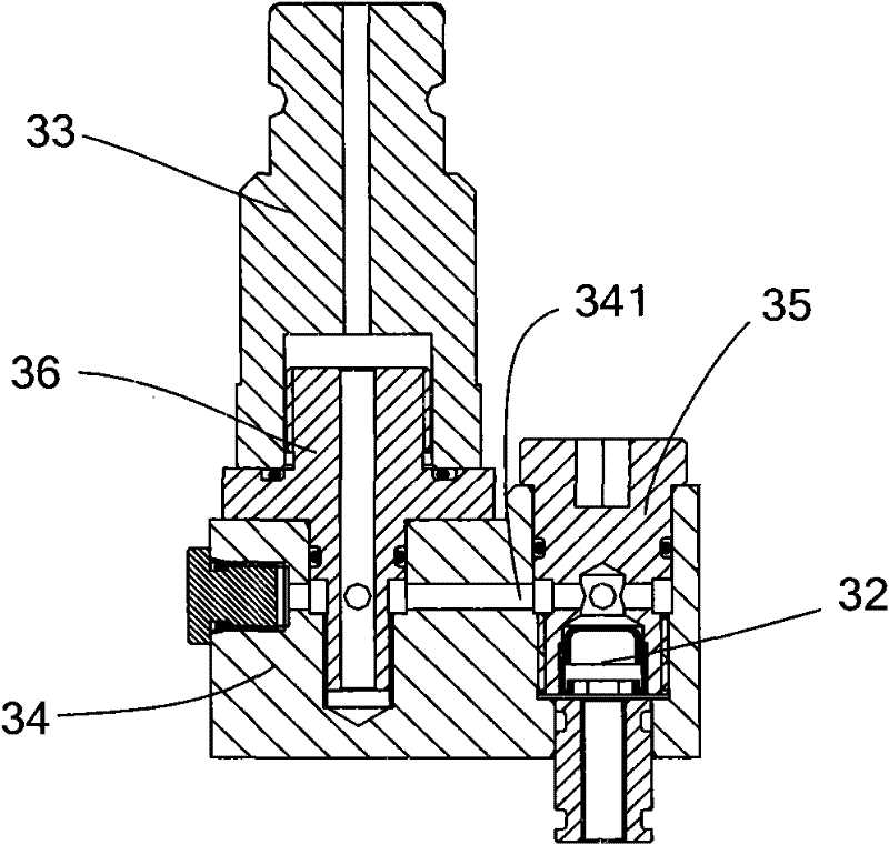 Portable pneumatic drive oil injection device