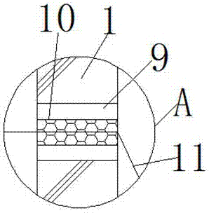 Non-woven fabric dyeing apparatus for garment production