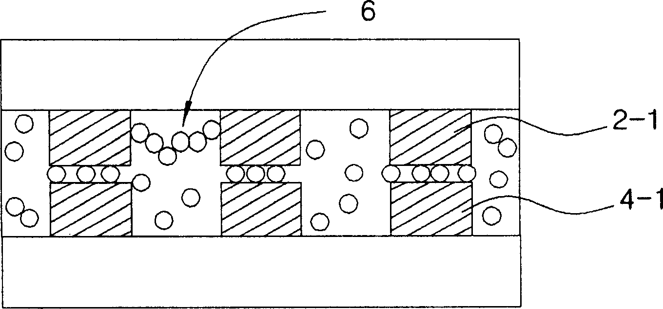 Method of microelectrode connection and connected structure of use thereof