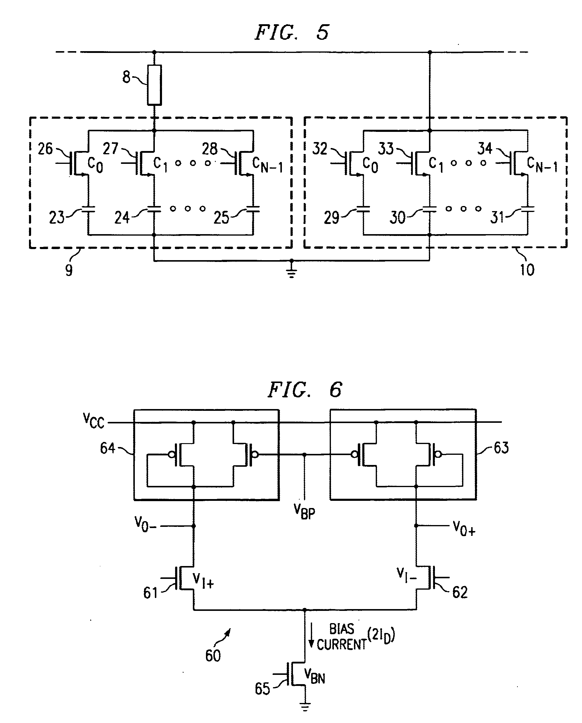 Use of configurable capacitors to tune a self biased phase locked loop