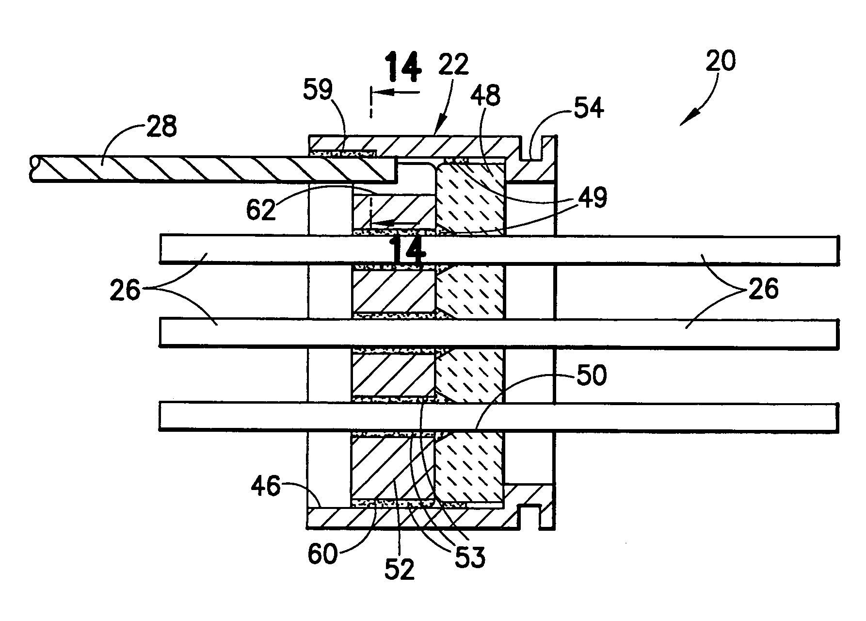 Internally grounded filtering feedthrough