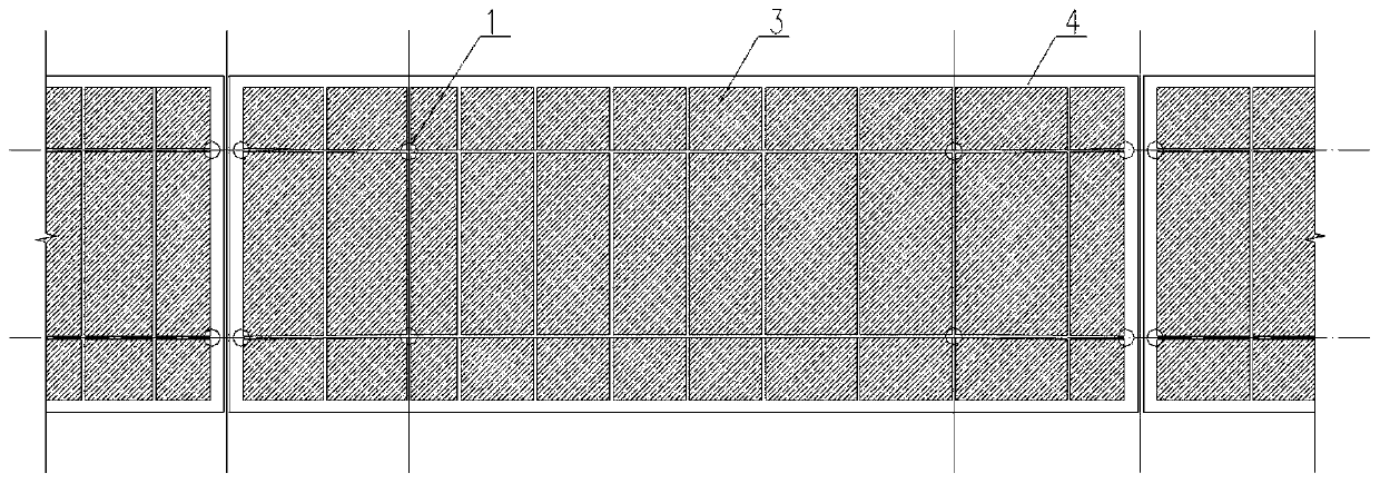 Railway passenger station assembly type elevated platform and construction method thereof