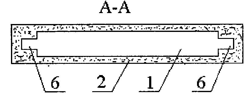 Vertical mobile isolating door for vacuum pipeline transport