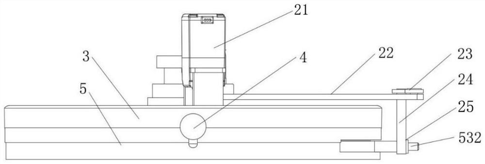 Shower head capable of automatically adjusting water outlet area and shower device