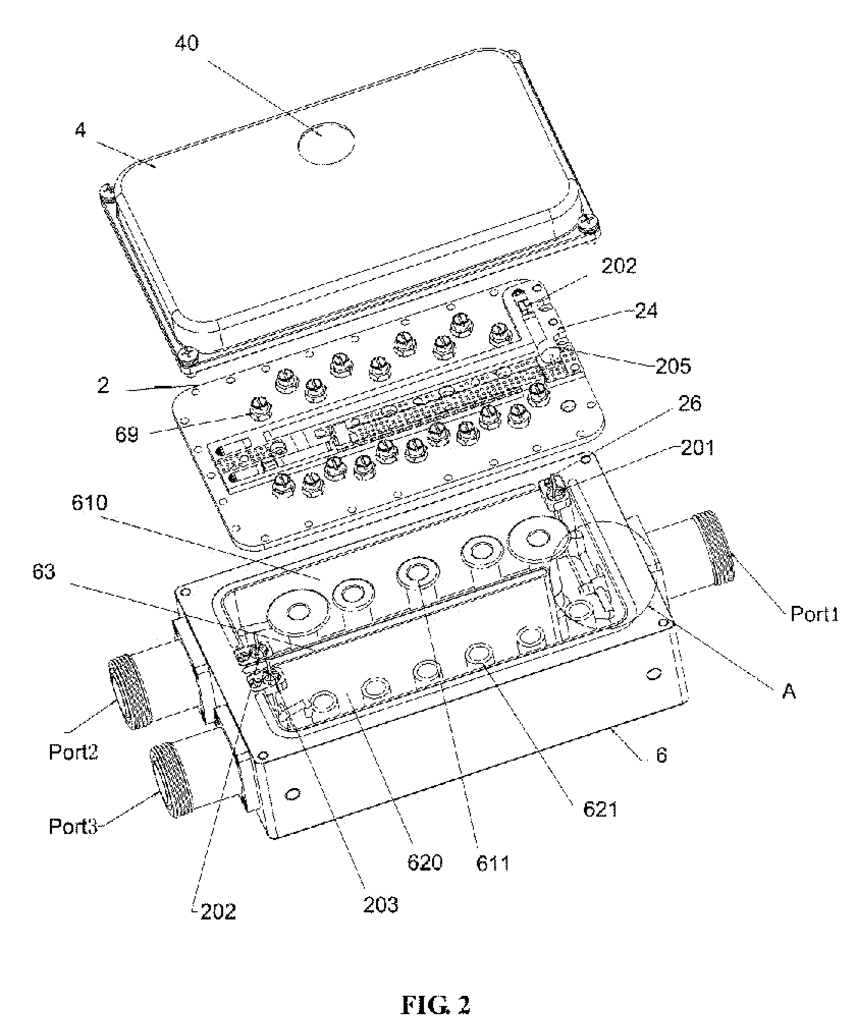 Ultra wide-band dual-frequency combiner