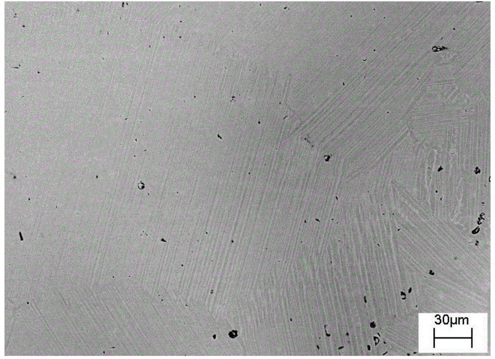 Method for manufacturing high-niobium titanium-aluminum alloy material by adopting two-step pressure infiltration