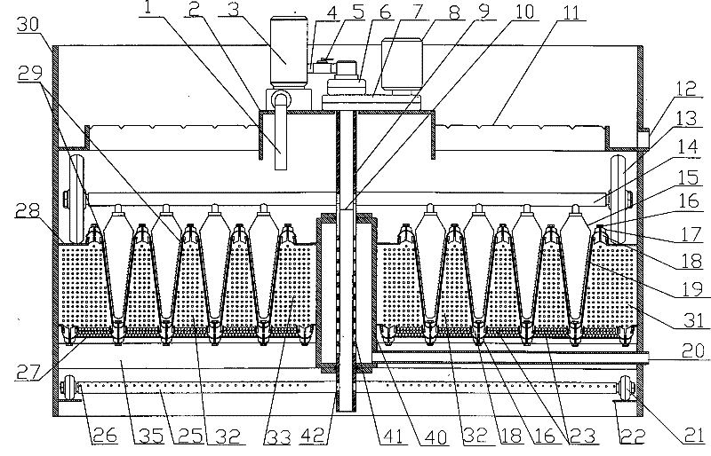 V shaped groove type microgrid component capable of continuously on-line updating dynamic membrane and use method thereof