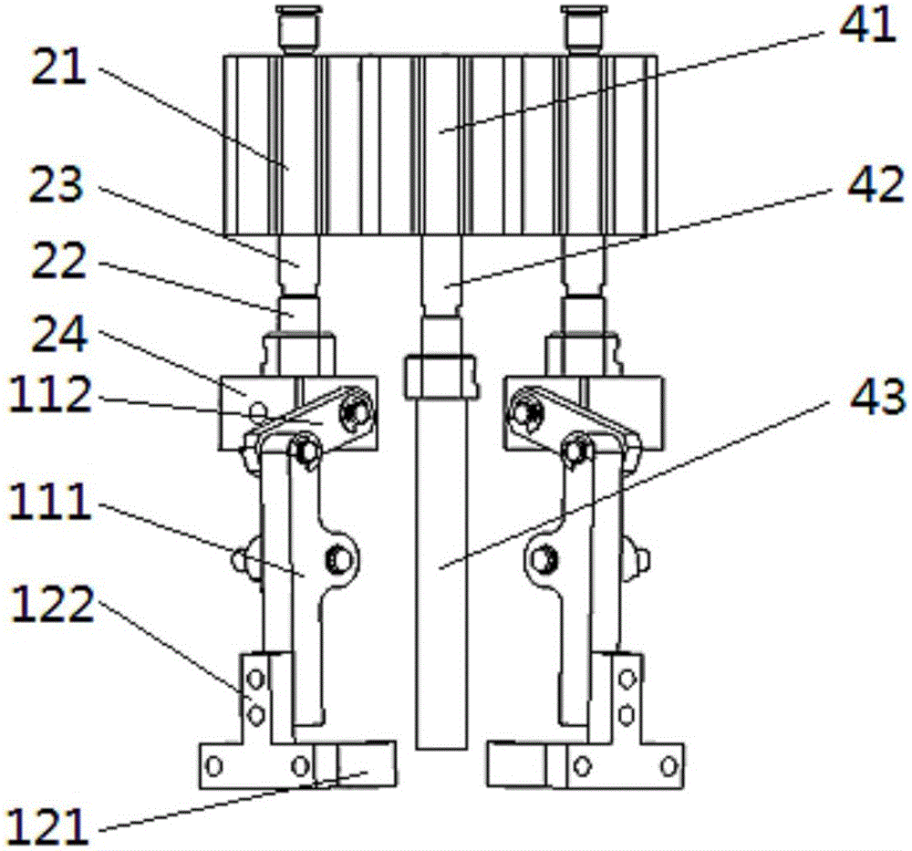 Mechanical hand for grabbing pistons