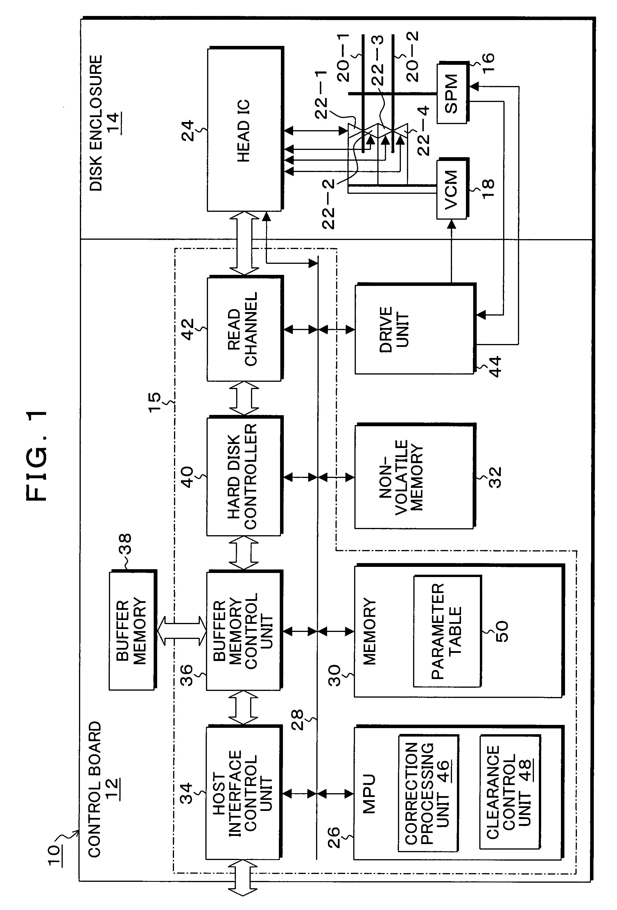 Control device, control method, and storage apparatus for controlling read head and write head clearance